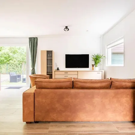 Charming Holiday In With Garden Poortugaal