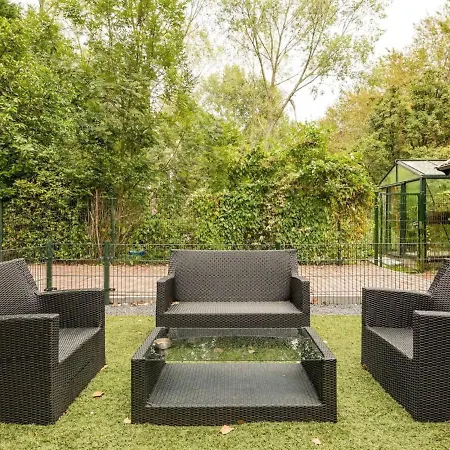 Charming Holiday In With Garden *